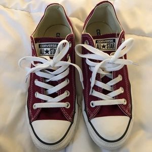 Low Top Chuck Taylor Converse
